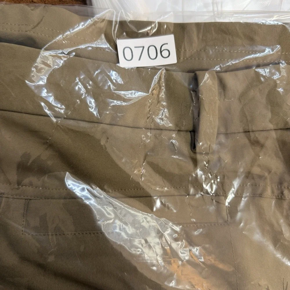 Lululemon The Works Shorts Mens 34 Khaki Tan Stretch Technical Chino 11